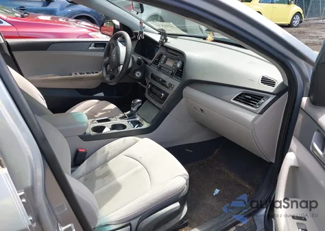 2017 Hyundai Sonata z USA, uszkodzony, nr VIN 5NPE24AFXHH522966